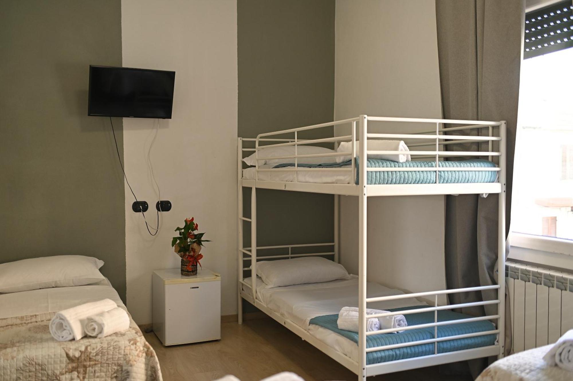 La Gloria Rho Private Rooms Only 외부 사진