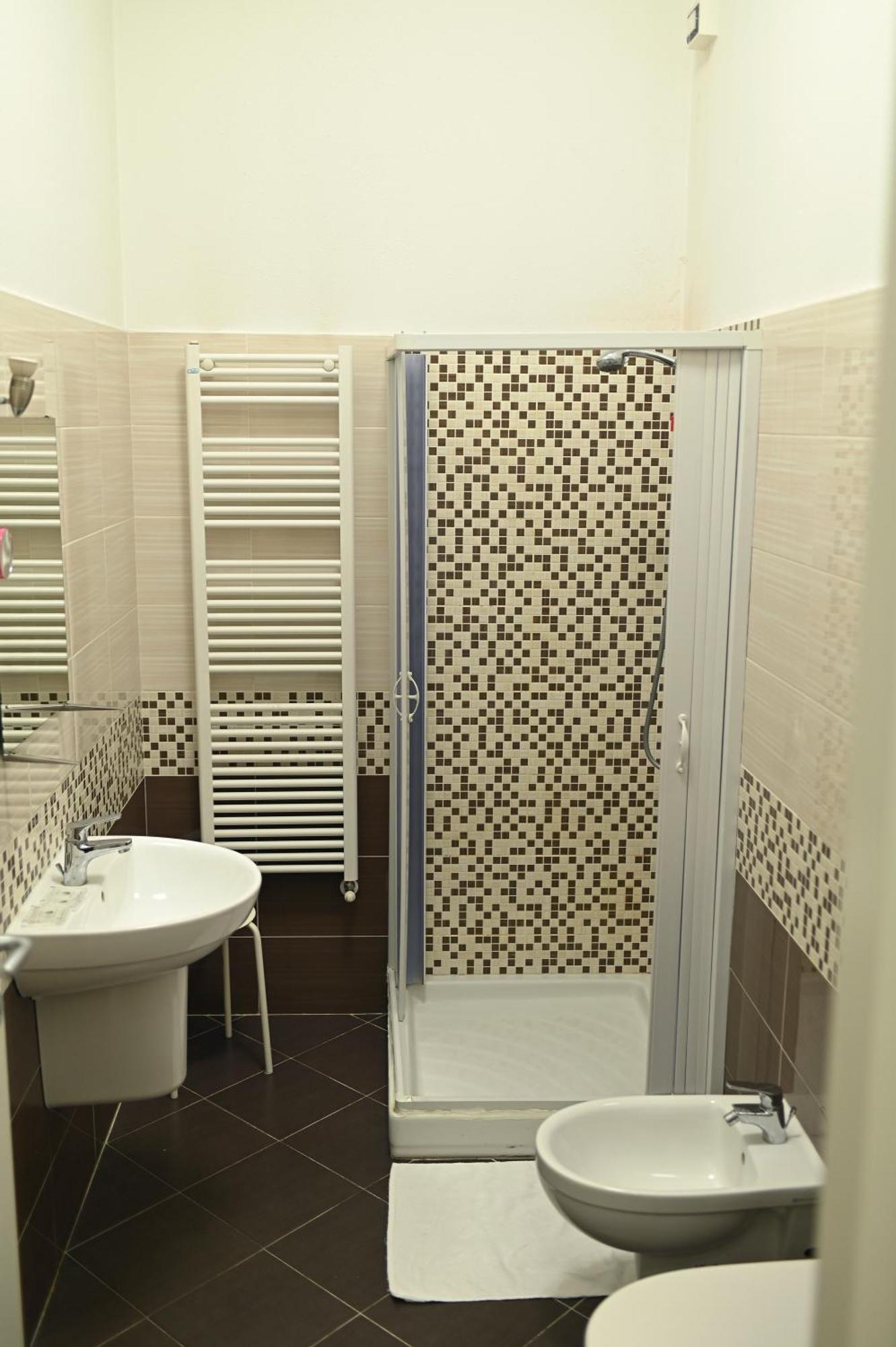 La Gloria Rho Private Rooms Only 외부 사진